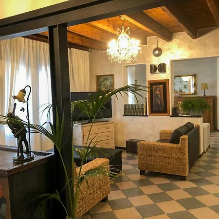 Manor Among Veneto's Orchards Prázdninový dům *